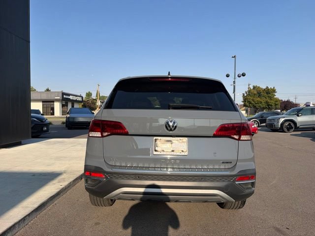 Used 2024 Volkswagen Taos SEL AWD/4WD image 7