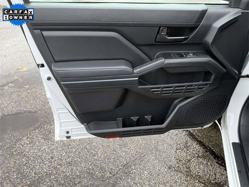 Used 2025 Toyota Tacoma SR image 11