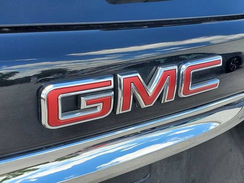 Used 2024 GMC Terrain Denali w/ Denali Premium Package AWD/4WD image 5
