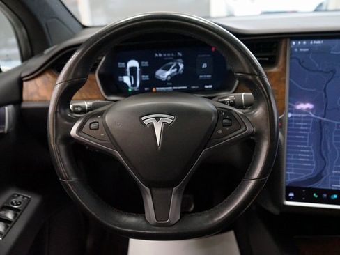 Used 2020 Tesla Model X Long Range image 34