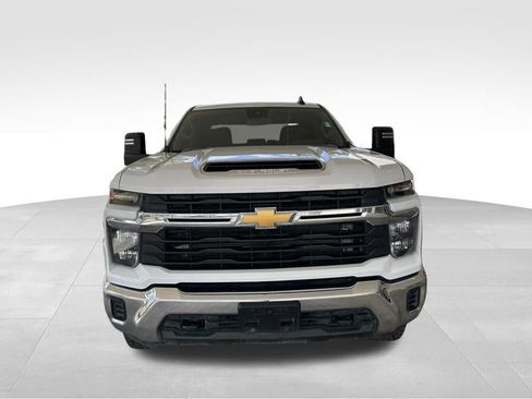 Used 2024 Chevrolet Silverado 2500 LT image 11