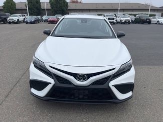 Used 2024 Toyota Camry SE video 2