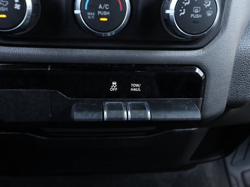 Used 2022 RAM 1500 Big Horn RWD image 20