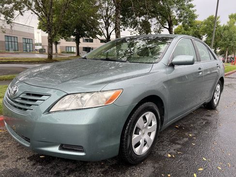 Used 2007 Toyota Camry LE FWD image 1
