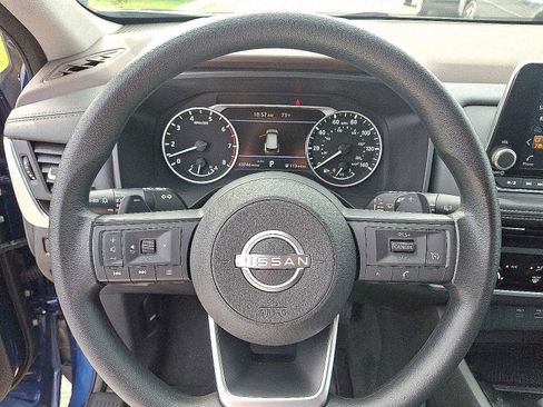 Used 2023 Nissan Rogue S image 21