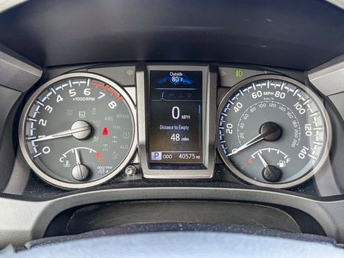 Used 2021 Toyota Tacoma TRD Sport w/ Technology Package image 22