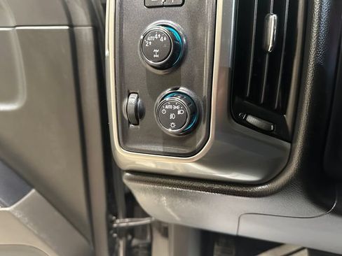 Used 2018 Chevrolet Silverado 1500 LT w/ All Star Edition AWD/4WD image 13