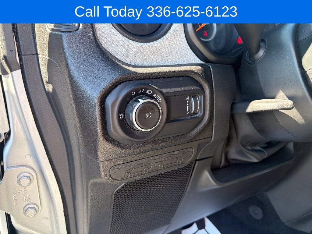 Used 2024 Jeep Wrangler Sport AWD/4WD image 12