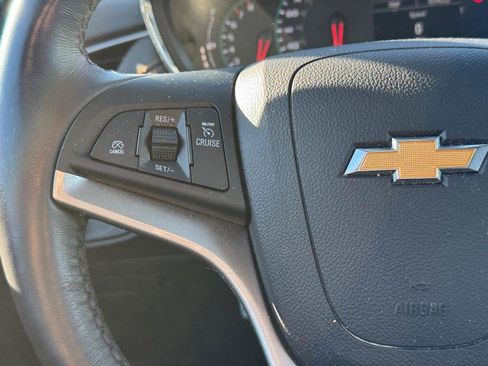 Used 2022 Chevrolet Trax LT w/ Sport Edition image 18