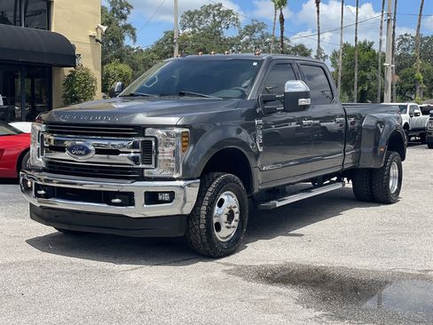 Used 2019 Ford F350 XLT w/ XLT Premium Package AWD/4WD image 18