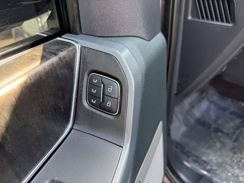 Used 2021 Ford F150 Lariat w/ Trailer Tow Package image 10