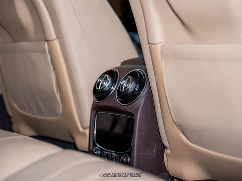 Used 2012 Jaguar XJ image 36