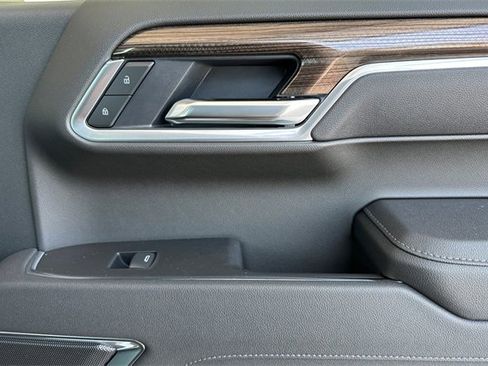 Used 2025 Chevrolet Silverado 1500 LT image 22