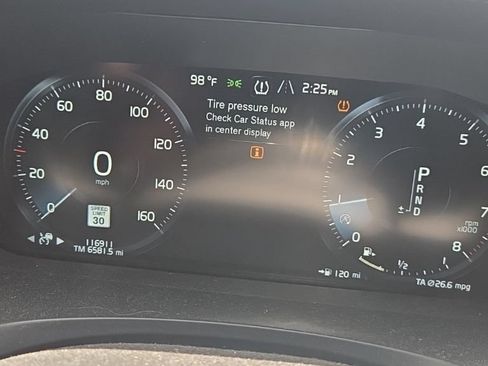Used 2018 Volvo S90 T5 Momentum w/ Protection Package AWD/4WD image 10