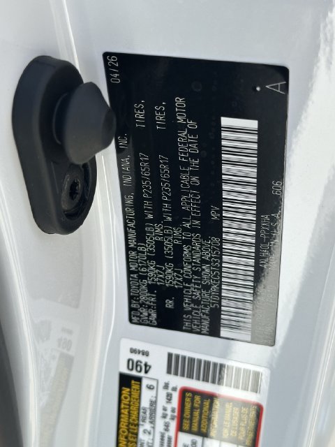 Used 2026 Toyota Sienna XLE FWD image 36