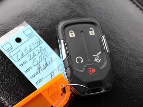 Used 2020 GMC Acadia Denali w/ Technology Package image 36