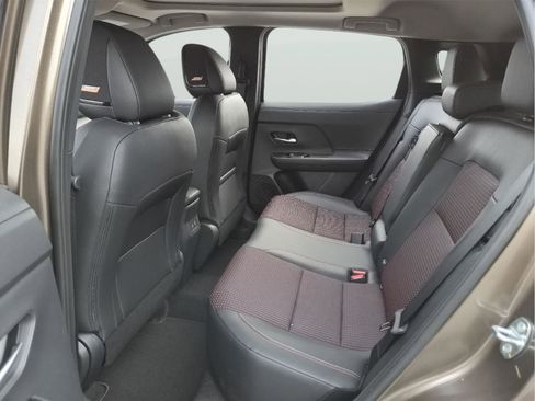 New 2026 Nissan Kicks SR image 12