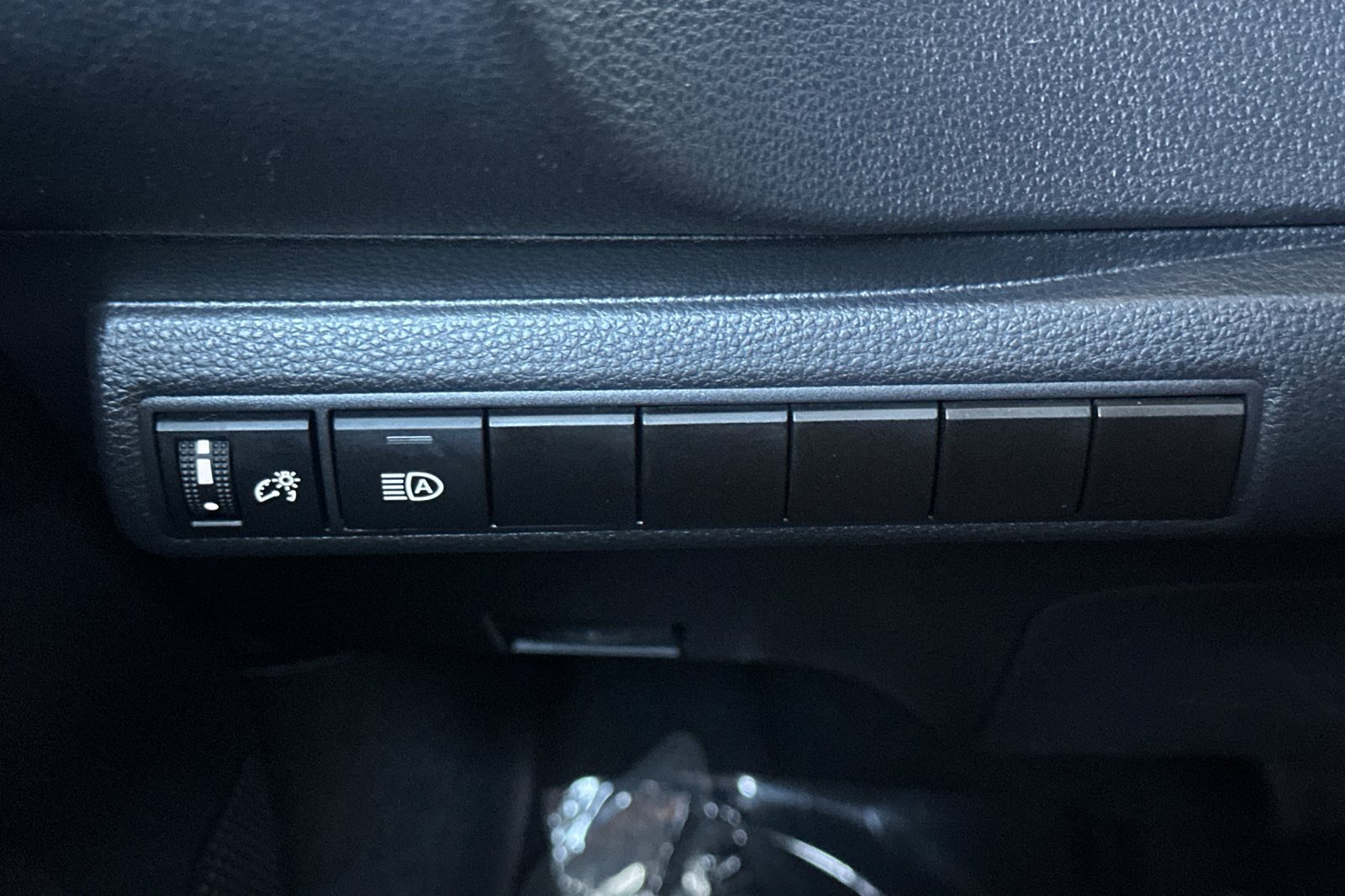 Certified 2024 Toyota Corolla LE FWD image 30