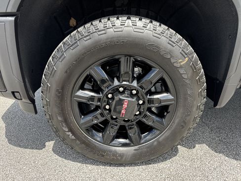 New 2026 GMC Sierra 2500 AT4 w/ AT4 Premium Plus Package AWD/4WD image 11