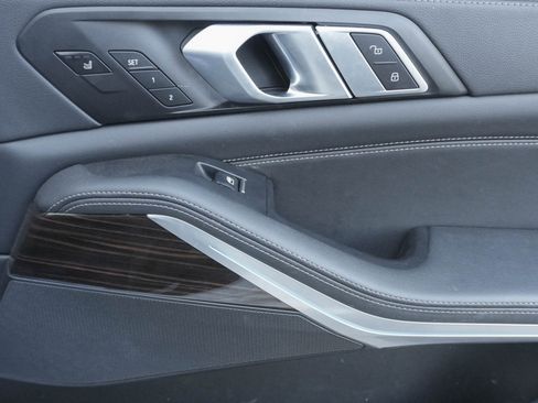 Used 2023 BMW X5 xDrive45e w/ Executive Package image 28