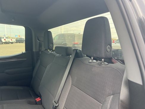 Used 2025 Chevrolet Silverado 1500 LT image 11