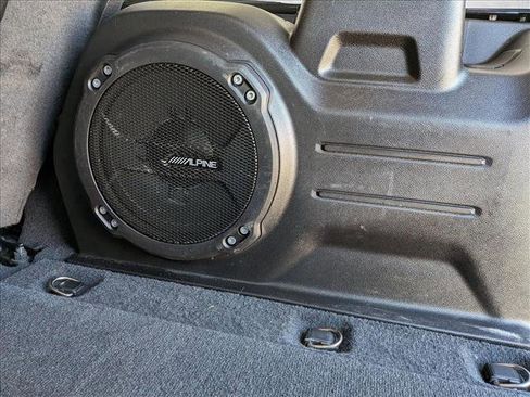 Used 2019 Jeep Wrangler Unlimited Sahara image 21