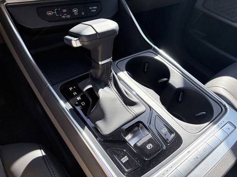 New 2026 Kia Carnival EX FWD image 8