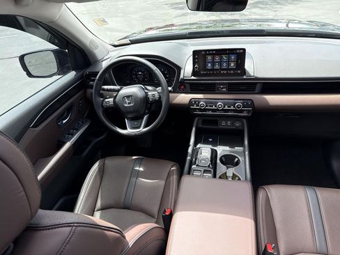 Certified 2025 Honda Pilot Elite image 31