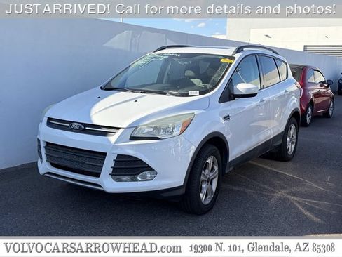 Used 2015 Ford Escape SE w/ Equipment Group 201A FWD image 1