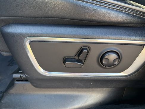 Used 2025 RAM 1500 Laramie image 13