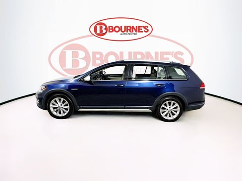 Used 2018 Volkswagen Golf Alltrack SE image 7