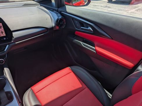 Certified 2025 Chevrolet Equinox EV RS FWD image 13