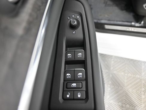 New 2025 Jeep Grand Cherokee Overland w/ Adv Protech Group III image 20