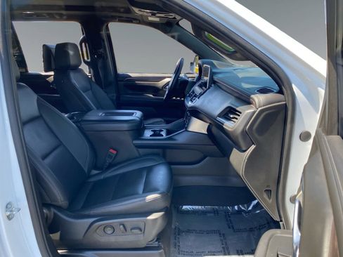 Used 2024 Chevrolet Tahoe LT w/ Luxury Package AWD/4WD image 15
