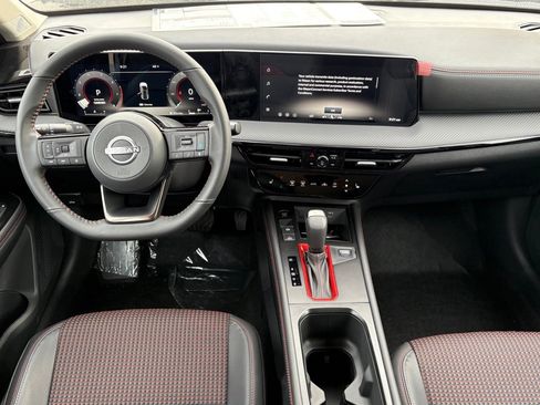 New 2026 Nissan Kicks SR image 9