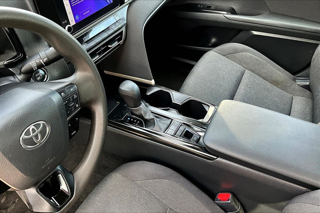 Used 2025 Toyota Camry LE FWD image 19