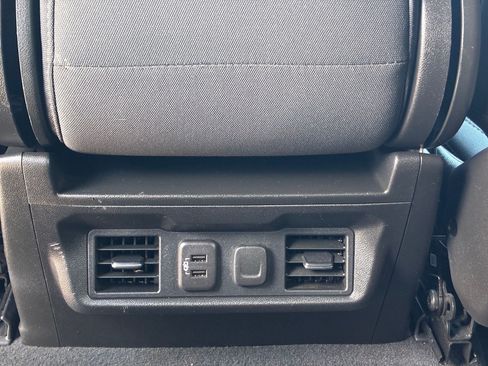 Used 2021 Chevrolet Silverado 1500 LT w/ Bed Protection Package AWD/4WD image 24