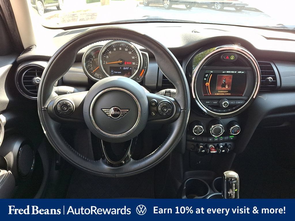 Used 2021 MINI Cooper 4-Door Hardtop w/ Storage Package FWD image 16