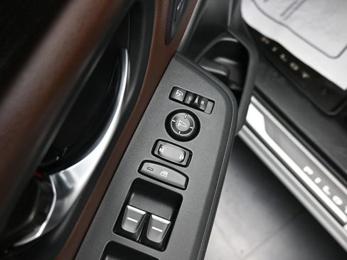 Used 2025 Honda Pilot Elite image 19