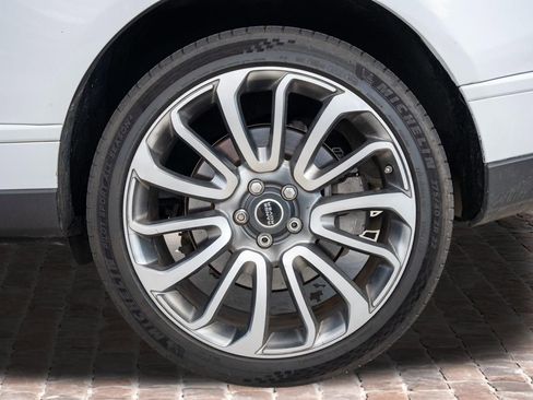 Used 2018 Land Rover Range Rover Supercharged AWD/4WD image 40