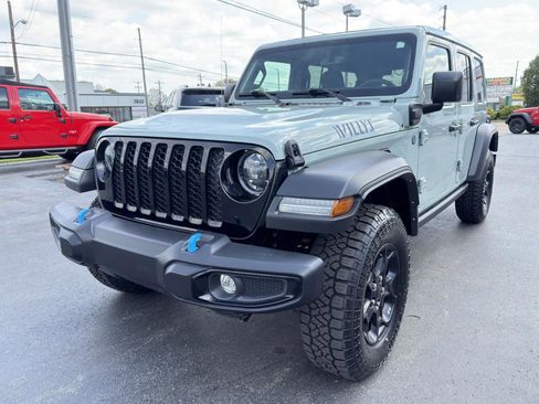 Used 2023 Jeep Wrangler Unlimited w/ Sun & Screen Package AWD/4WD image 7