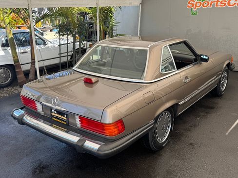 Used 1987 Mercedes-Benz 560 SL image 7
