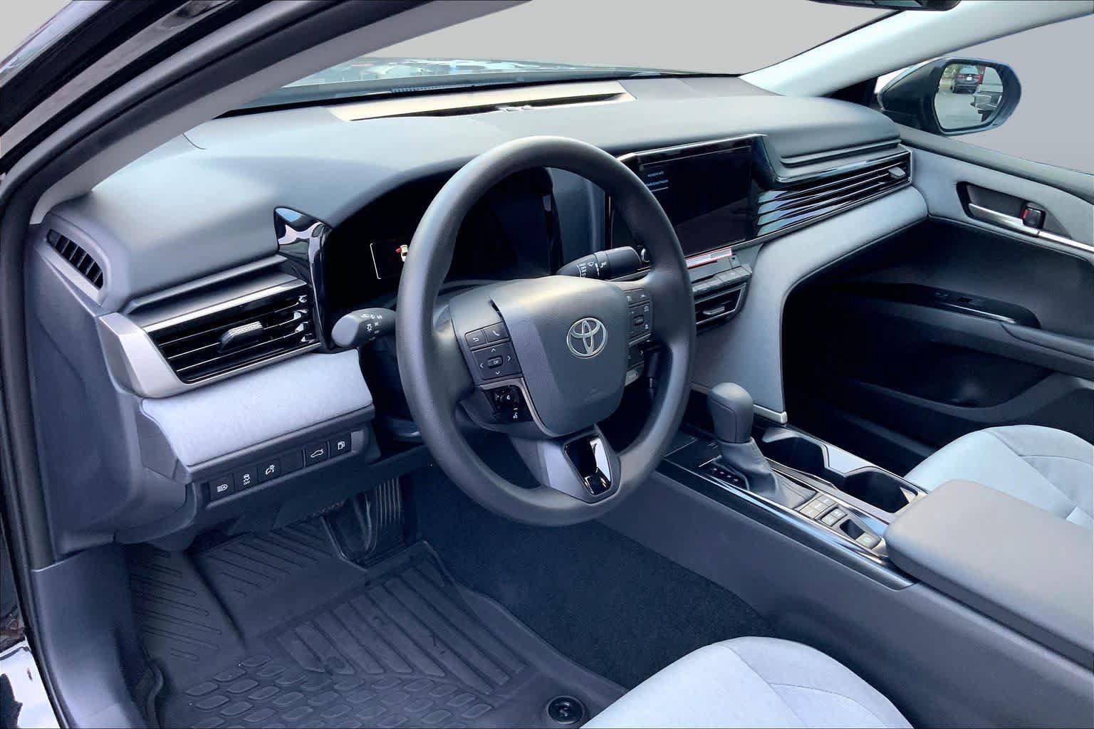 Used 2026 Toyota Camry LE w/ Convenience Package FWD image 15