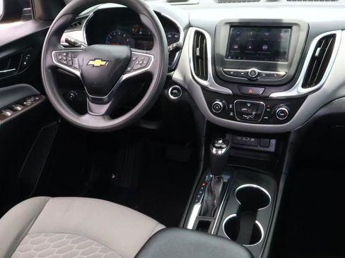 Used 2021 Chevrolet Equinox LS w/ LS Convenience Package FWD image 9