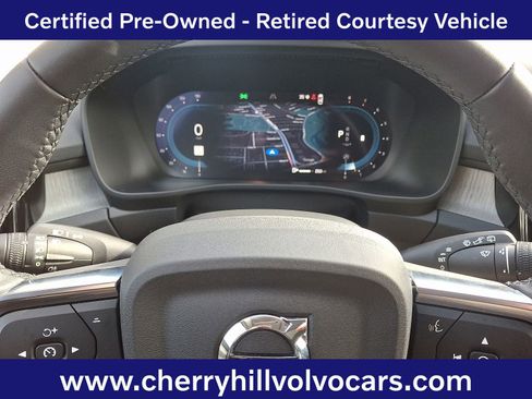 Certified 2025 Volvo XC40 B5 Plus w/ Protection Package Premier image 19