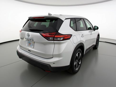 Used 2025 Nissan Rogue SV image 9