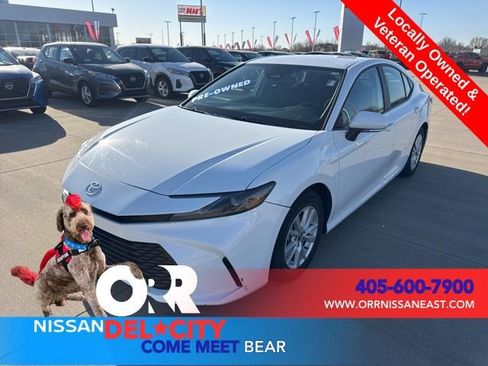 Used 2025 Toyota Camry LE FWD image 1