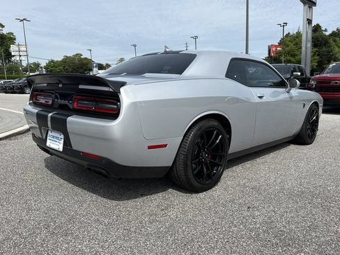 Used 2023 Dodge Challenger SRT Hellcat w/ Driver Convenience Group RWD image 3