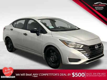 New 2025 Nissan Versa S w/ Trunk Package