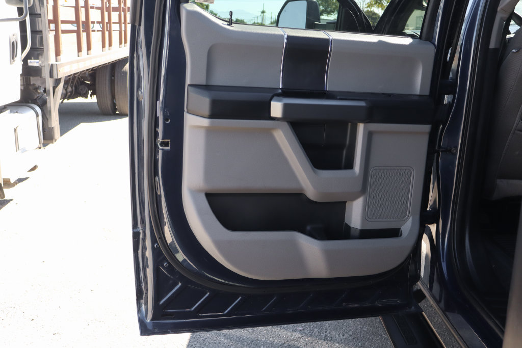 Used 2020 Ford F550 4x4 Crew Cab Super Duty w/ XLT Value Package image 45